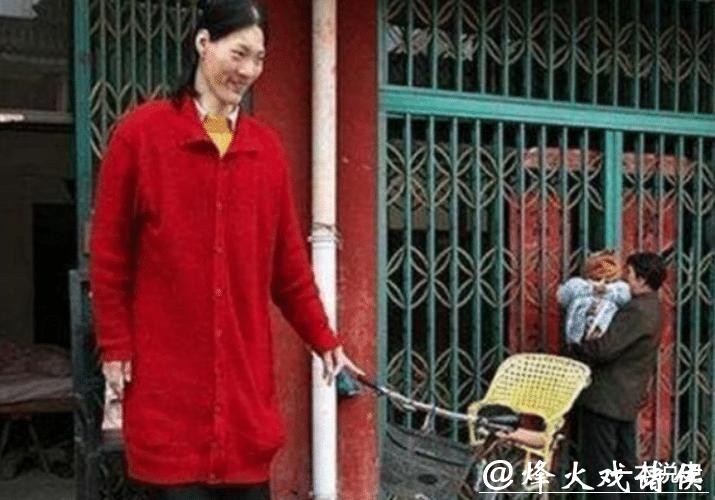 中国第一女巨人：身高2.48米，比姚明还高22公分，遗体至今保存